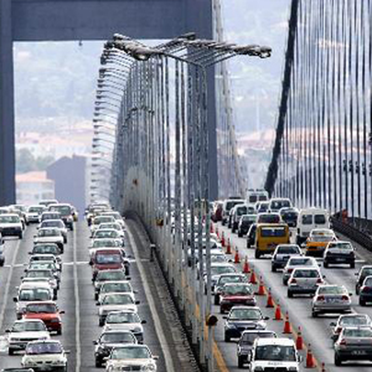 En Yetkili İsimden Trafiğe Komik Çözüm