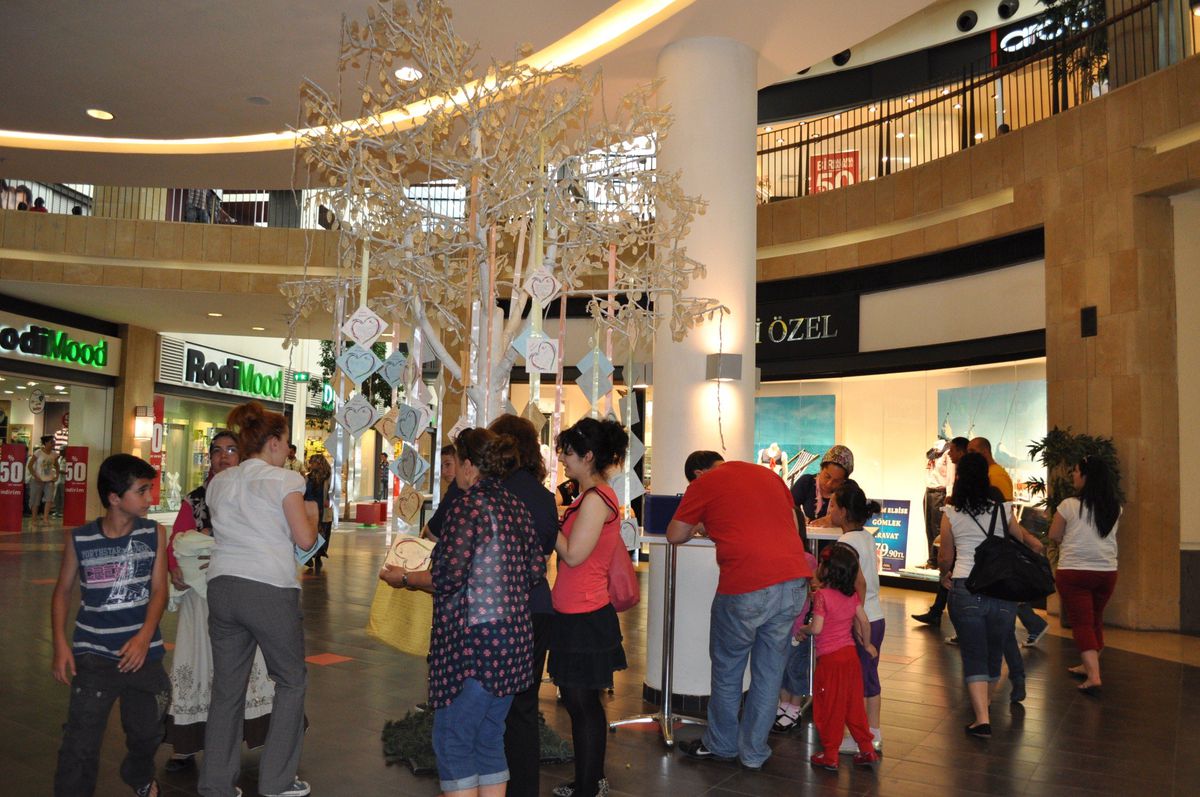Forum Kapadokya\'da Hediye Yağmuru