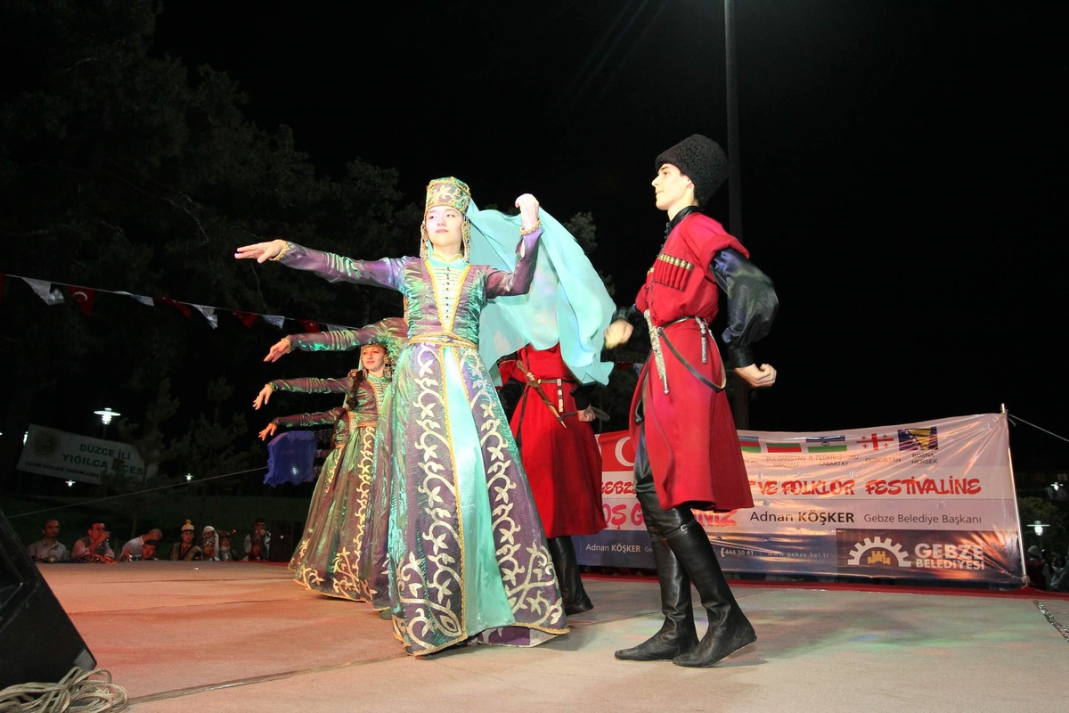 Gebze Folklor Festivaline Görkemli Açılış