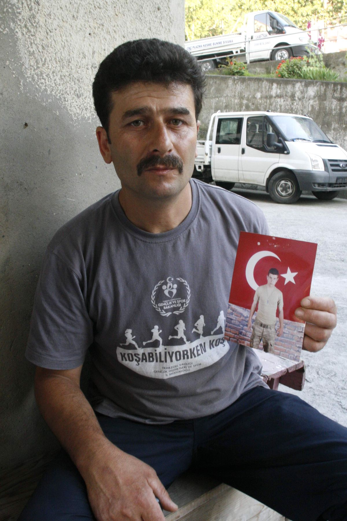 Yaralı Askerin Evinde Endişe Var