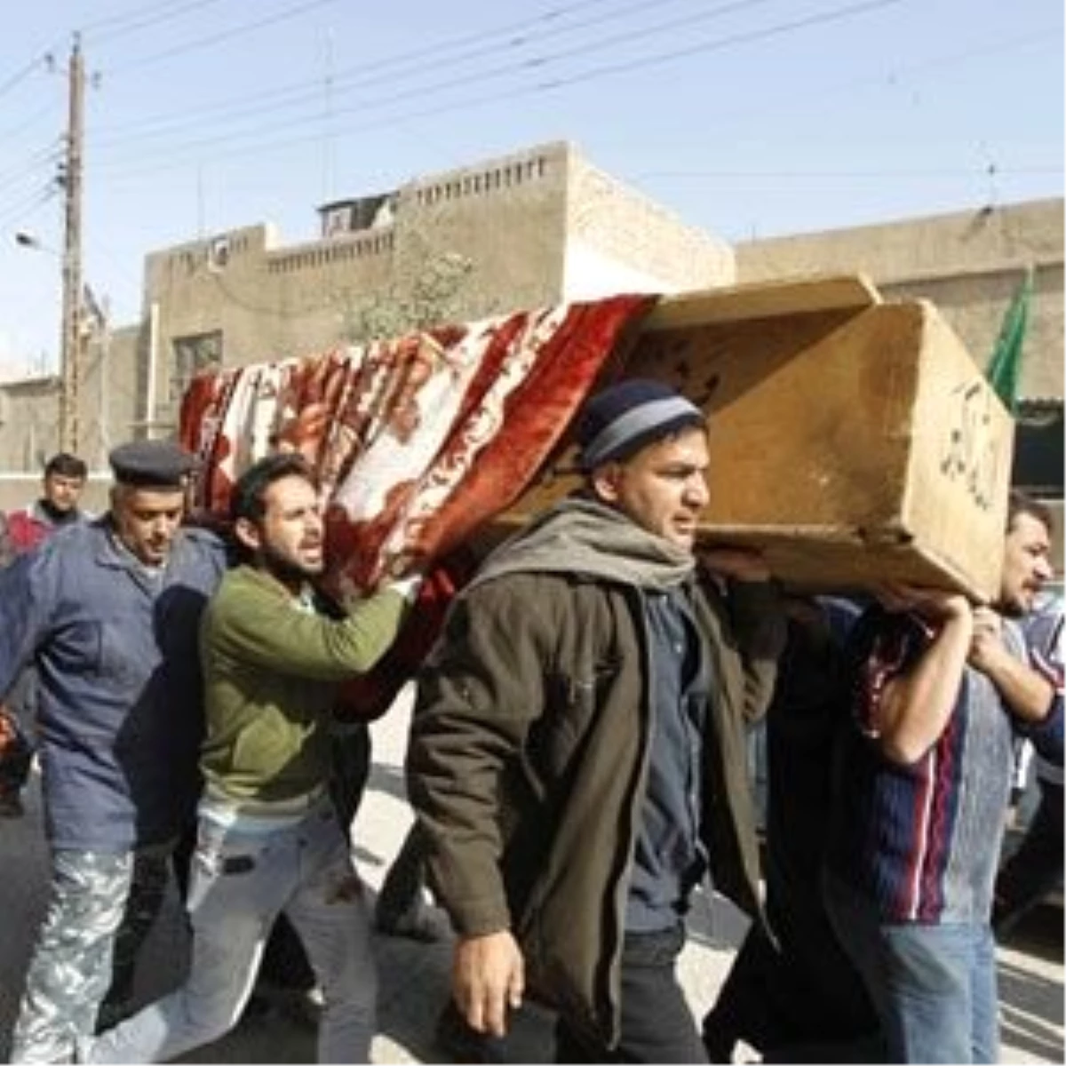 Irak\'ta İntihar Saldırısı: 16 Ölü, 38 Yaralı