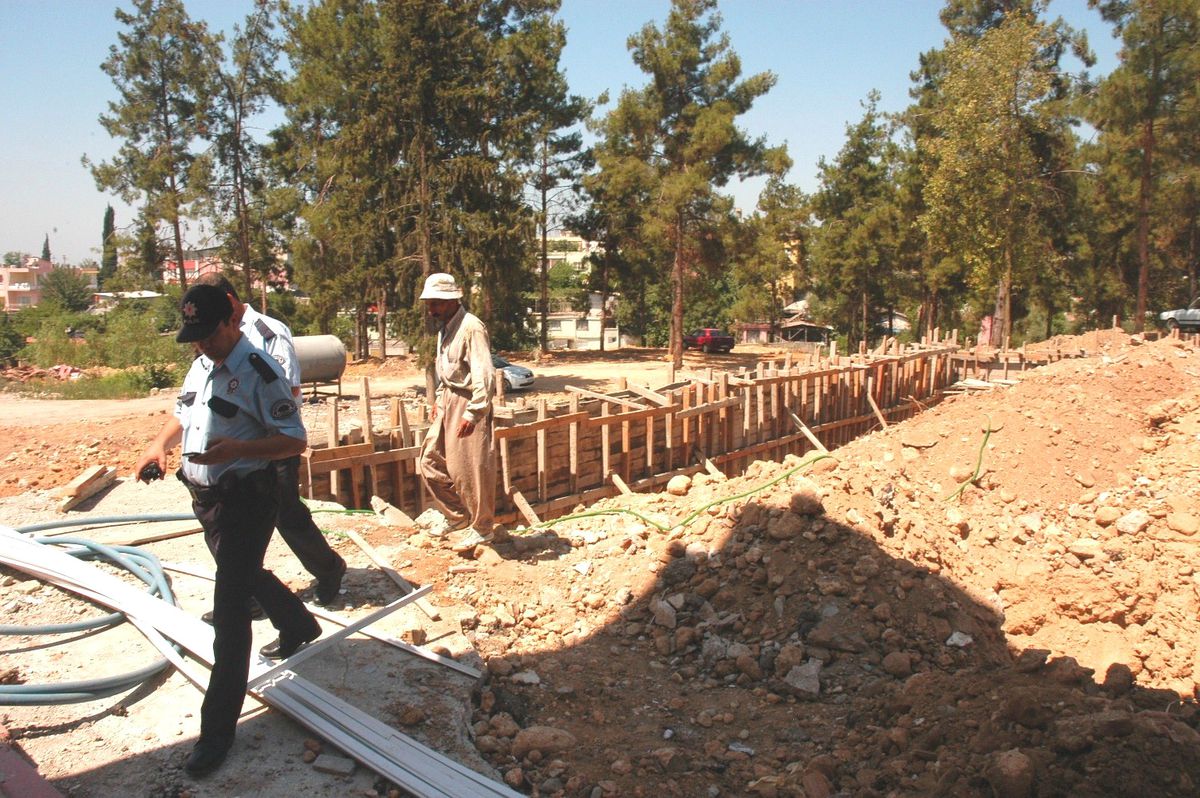 İstinat Duvarından Düşen İnşaat İşçisi Yaralandı