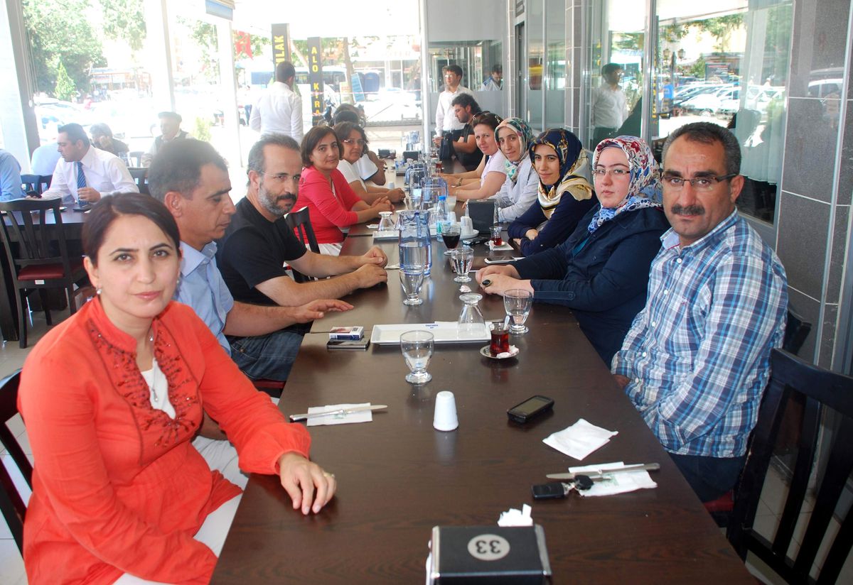 Kadın Stk\'lar Yemekte Bir Araya Geldi
