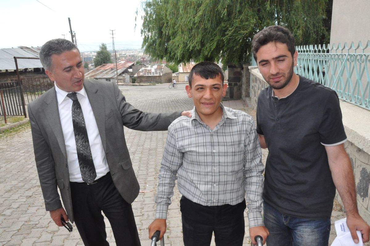 Kıyı Köşe Facebook Gurubu Tekerlekli Sandalya Kampanyasına Devam Ediyor