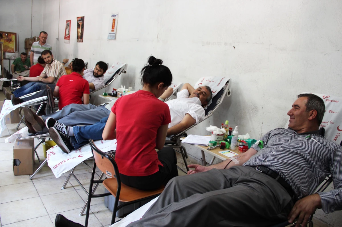 Kızılay, Ttk ve Gmis İşbirliği ile Kan Bağışı Kampanyası Düzenlendi