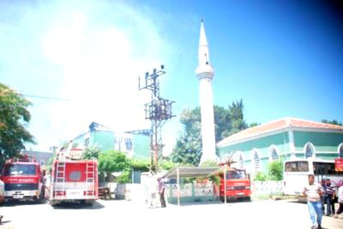 Köy İmamının Lojmanı Küle Döndü