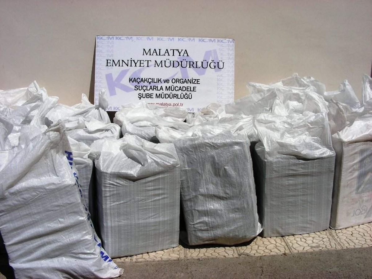 Malatya\'da 4 Bin 960 Paket Kaçak Sigara Ele Geçirildi