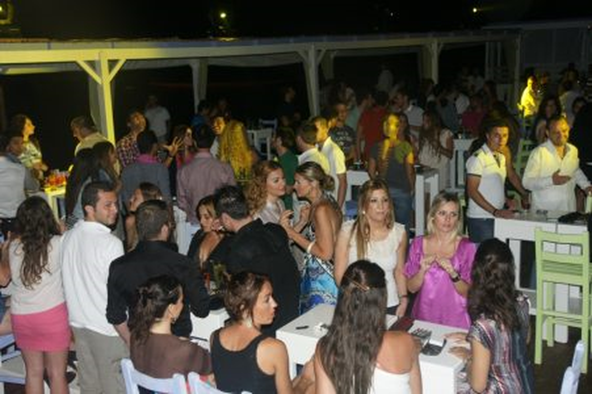 Mambo Beach Club Dj Party ile Açılıyor!