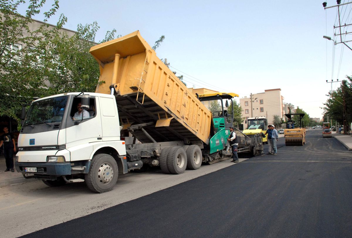 Müftülük Caddesi\'nde Asfalt Çalışması