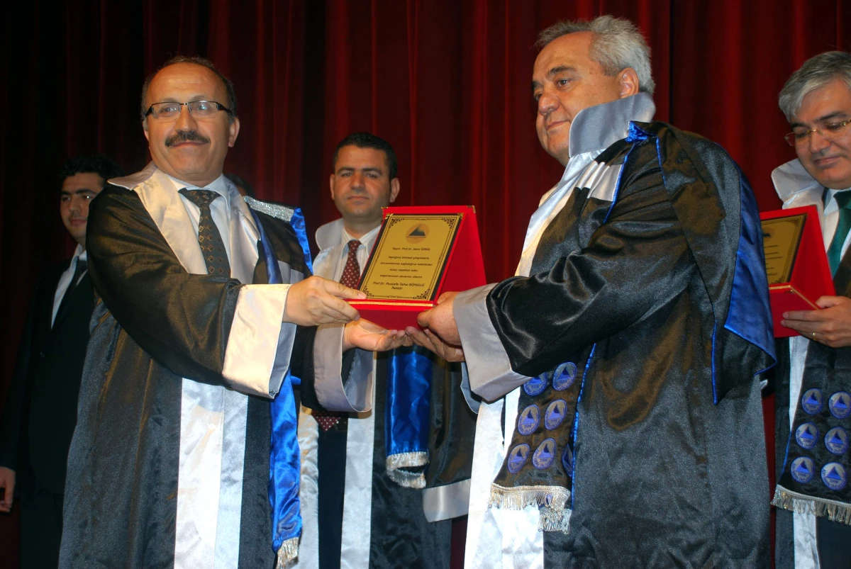 Prof. Dr. Özgül\'e Bilim Ödülü
