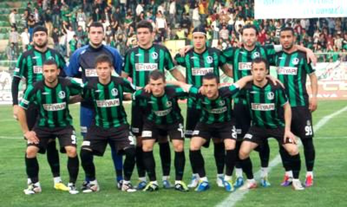 Sakarya\'da Büyükşehir Belediyesi Yeni Futbolcuların Yetişmesi İçin Önemli Bir Attı