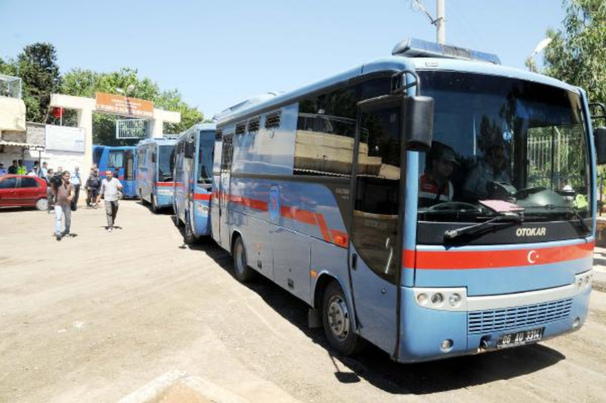 Şanlıurfa Cezaevi\'nden Nakiller Başladı