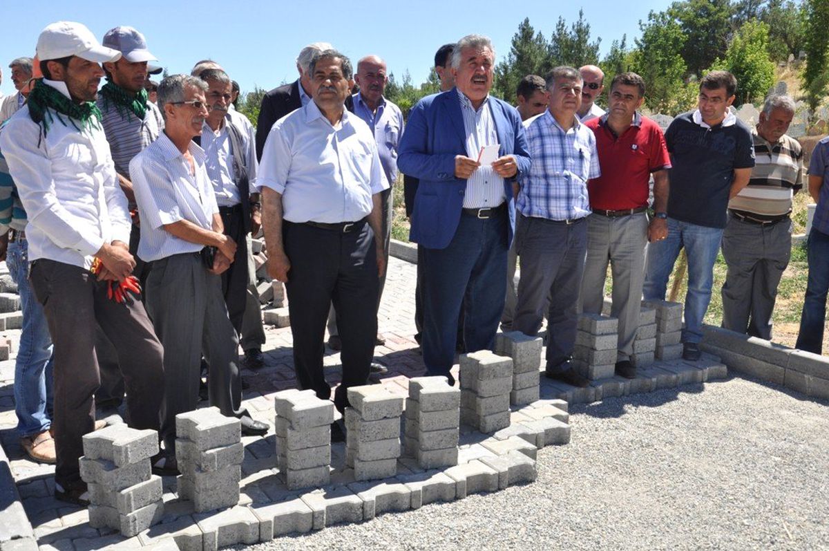 Siirt\'te Parke Döşeme Çalışmaları Başladı