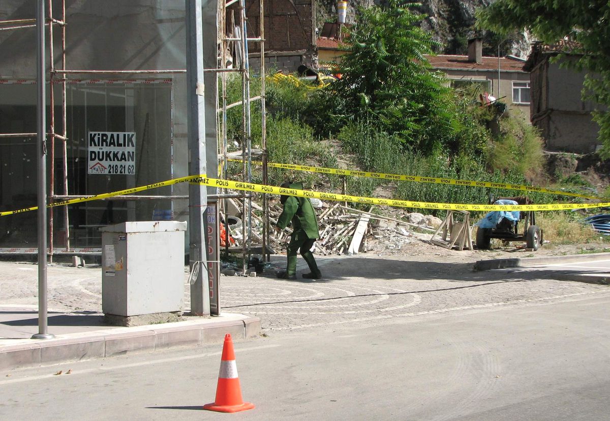 Şüpheli Çantadan Kaset Çıktı