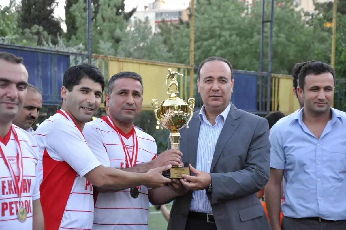 Valilik Kupası Halı Saha Futbol Turnuvası Sona Erdi