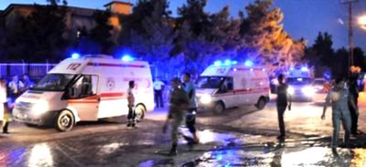 Yangında 14 Kişi Hastaneye Sevk Edildi