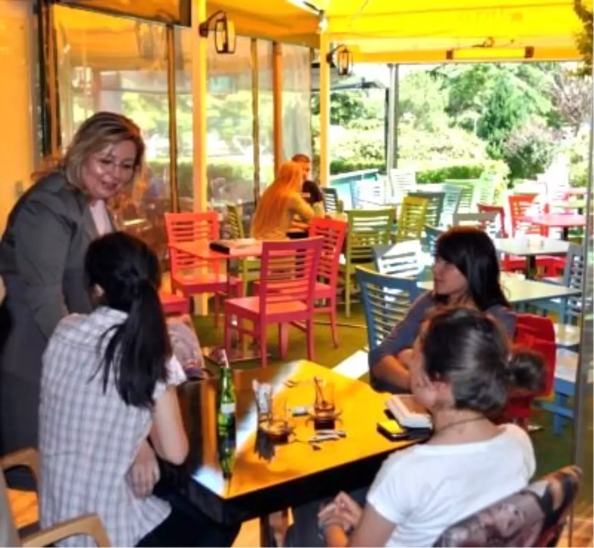 AK Parti Eskişehir Milletvekili Ülker Can Esnaf Ziyareti Yaptı