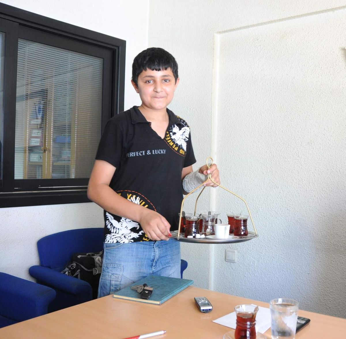 Aydın\'da Tatilci Çıraklar İşyerlerini Şenlendirdi