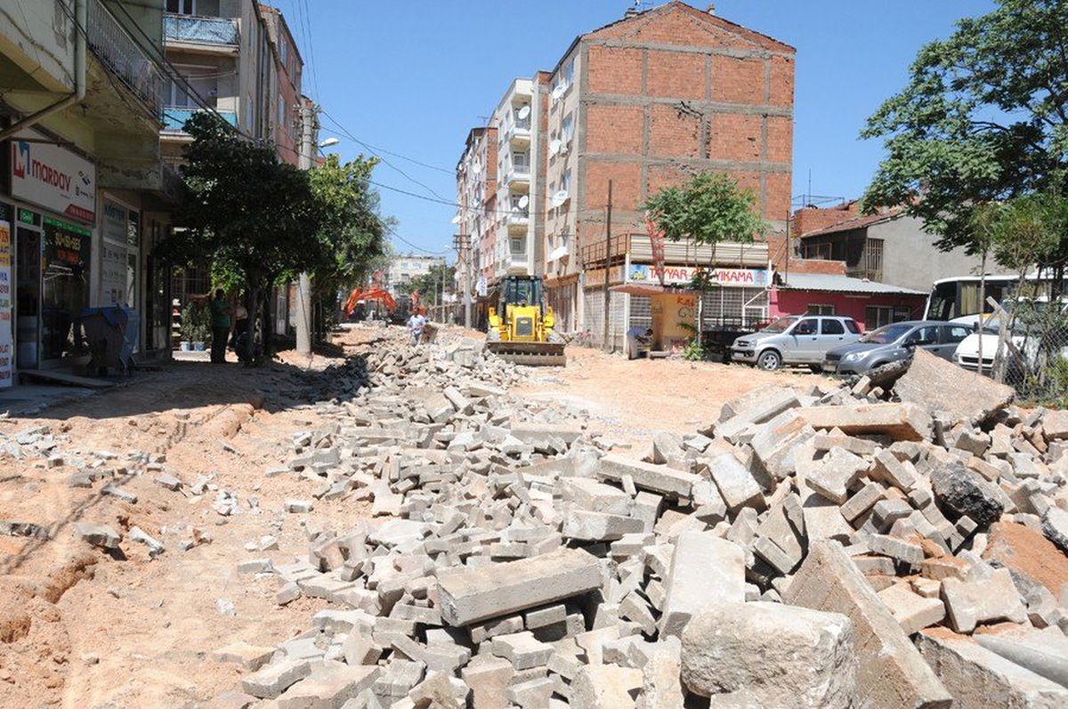 Balıkesir Belediyesinde Asfalt Mesaisi