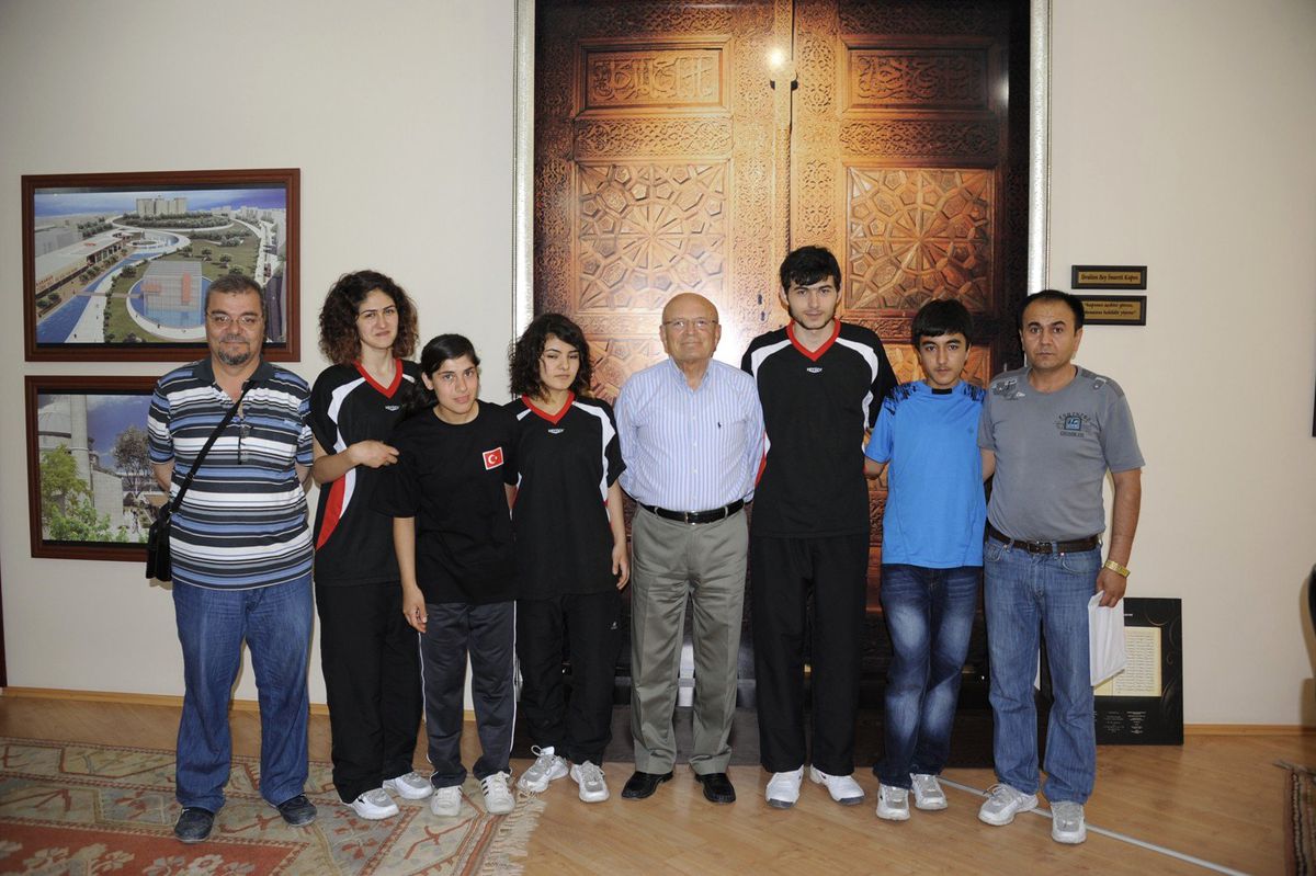 Başarılı Sporculardan Başkan Uğurlu\'ya Ziyaret