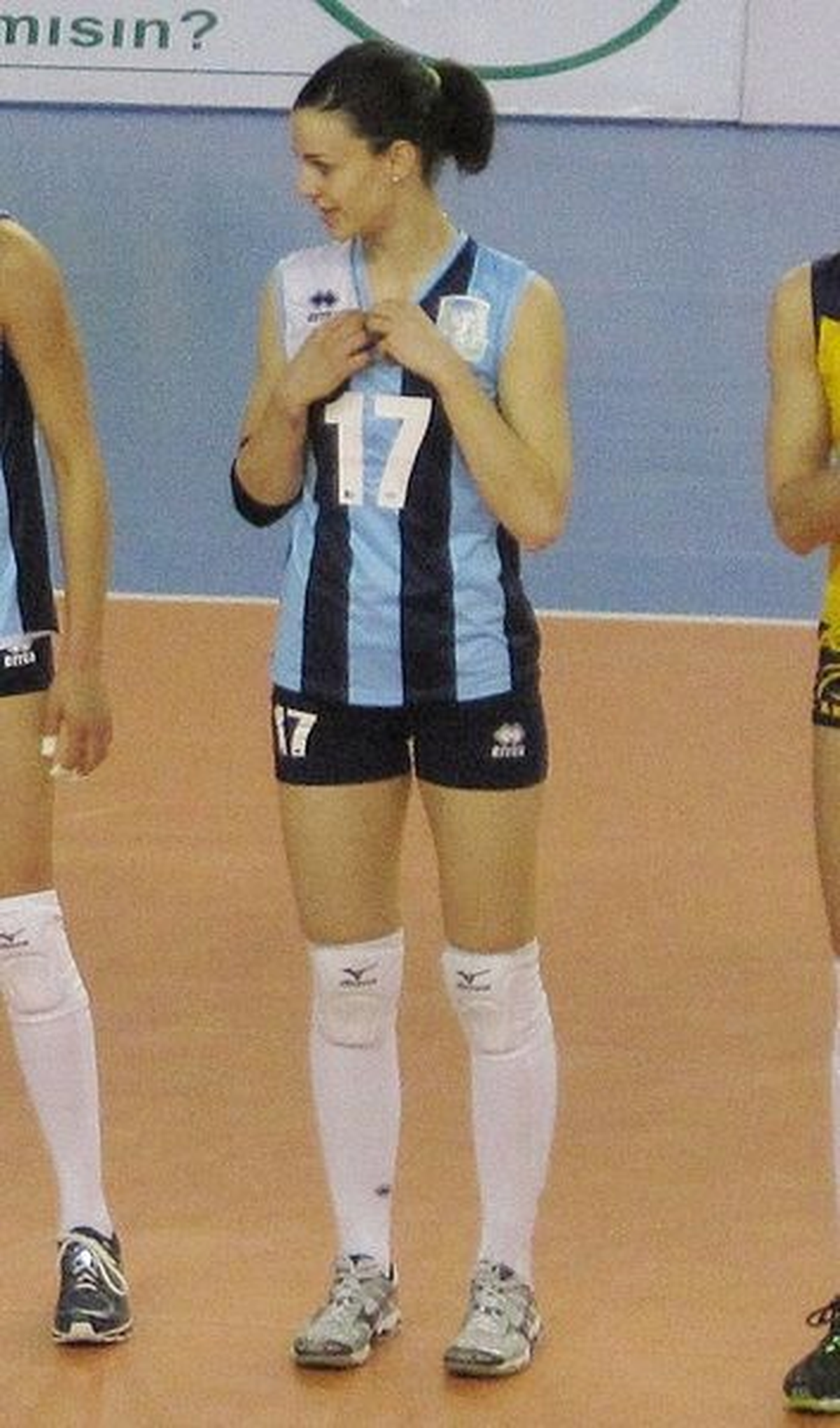 Bursa Büyükşehir Duygu Çetav\'ı Transfer Etti