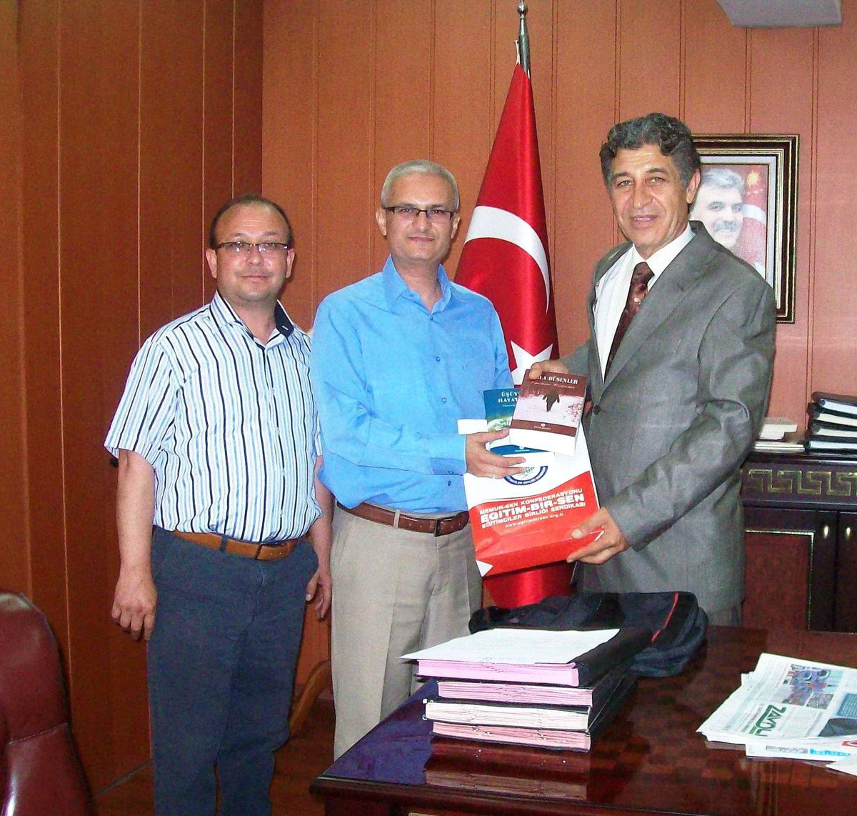 Eğitim Bir Sen Şube Başkanı Sofuoğlu\'ndan Soma\'ya Ziyaret