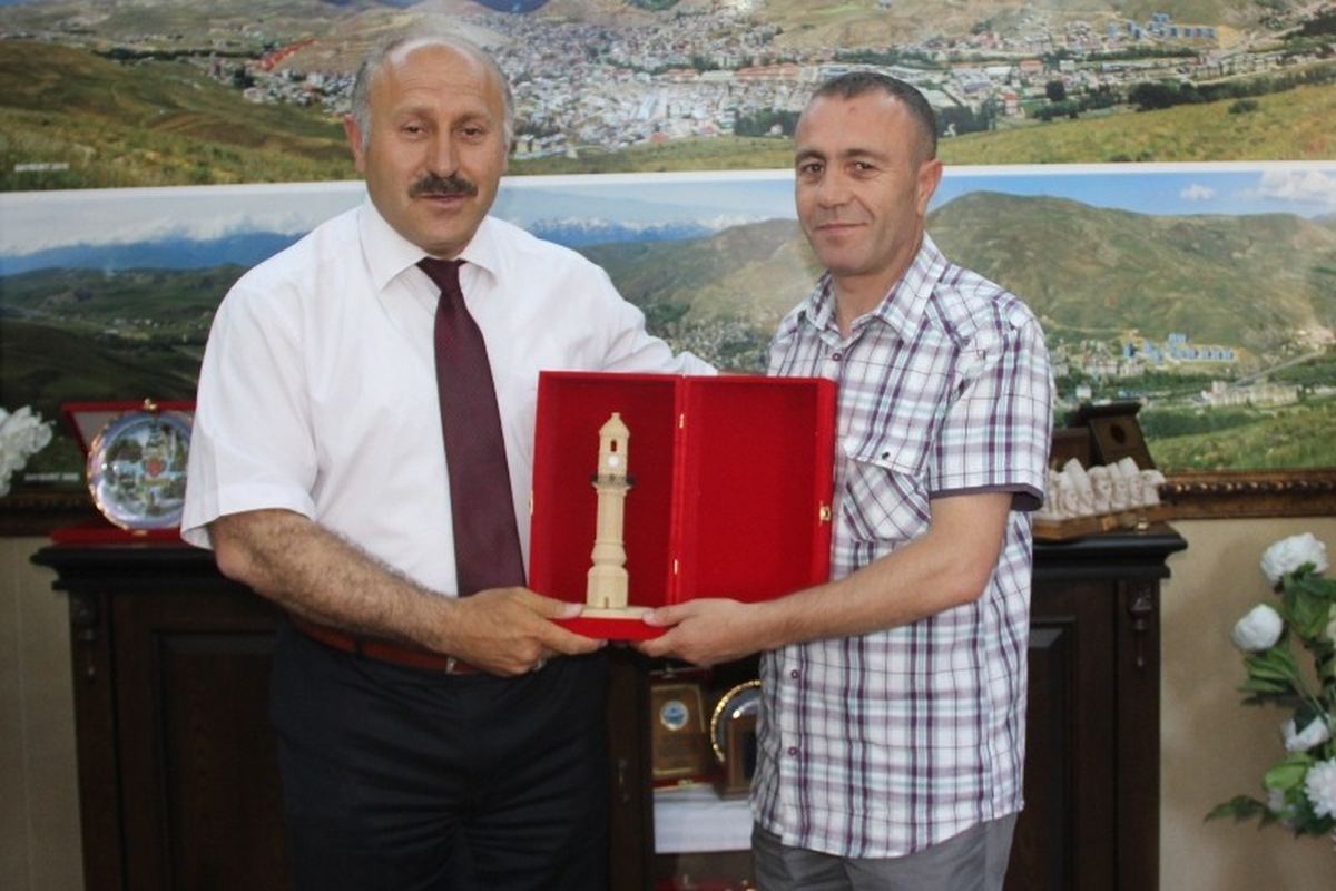 Elit Hakem Çınar\'dan Belediye Başkanı Polat\'a Ziyaret