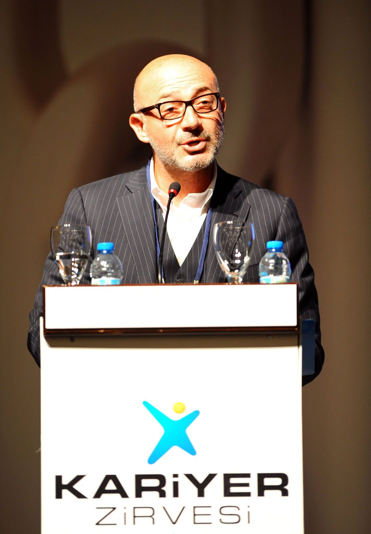 Ferit Şahenk\'i Şaşırtan Fransız