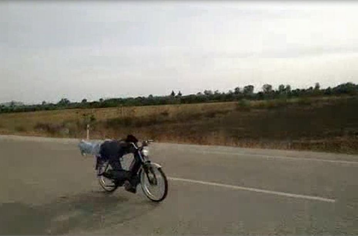 Gençlerin Ölümüne Motosiklet Yarışı