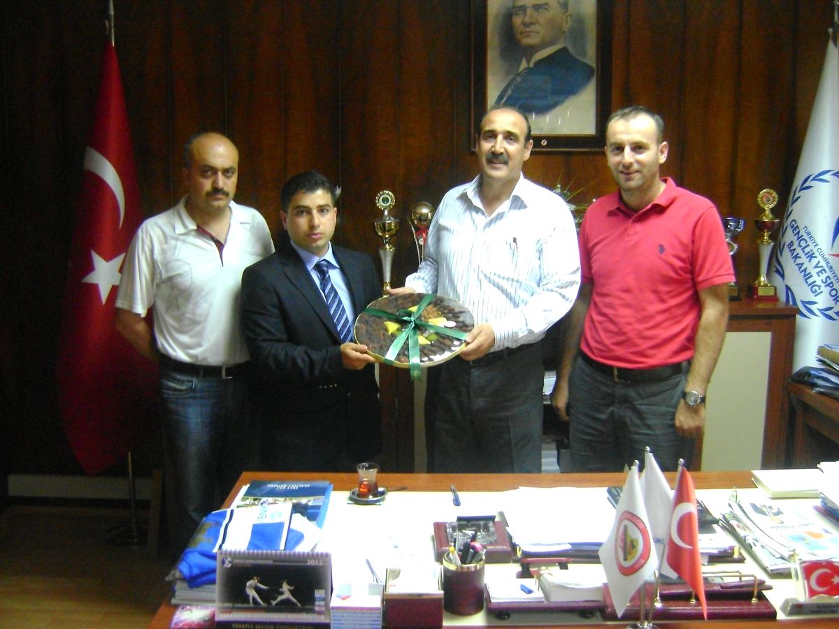 Has Parti\'li Gençlerden, Gençlik Spor Müdürlüğü\'ne Ziyaret