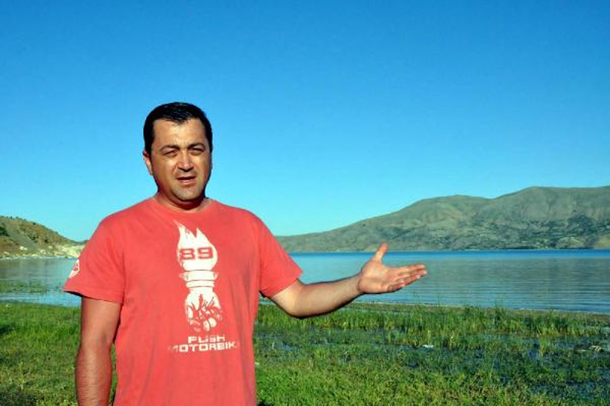 Hazar Gölü\'ndeki Kirliliğin Nedeni Yosun Ölümleri