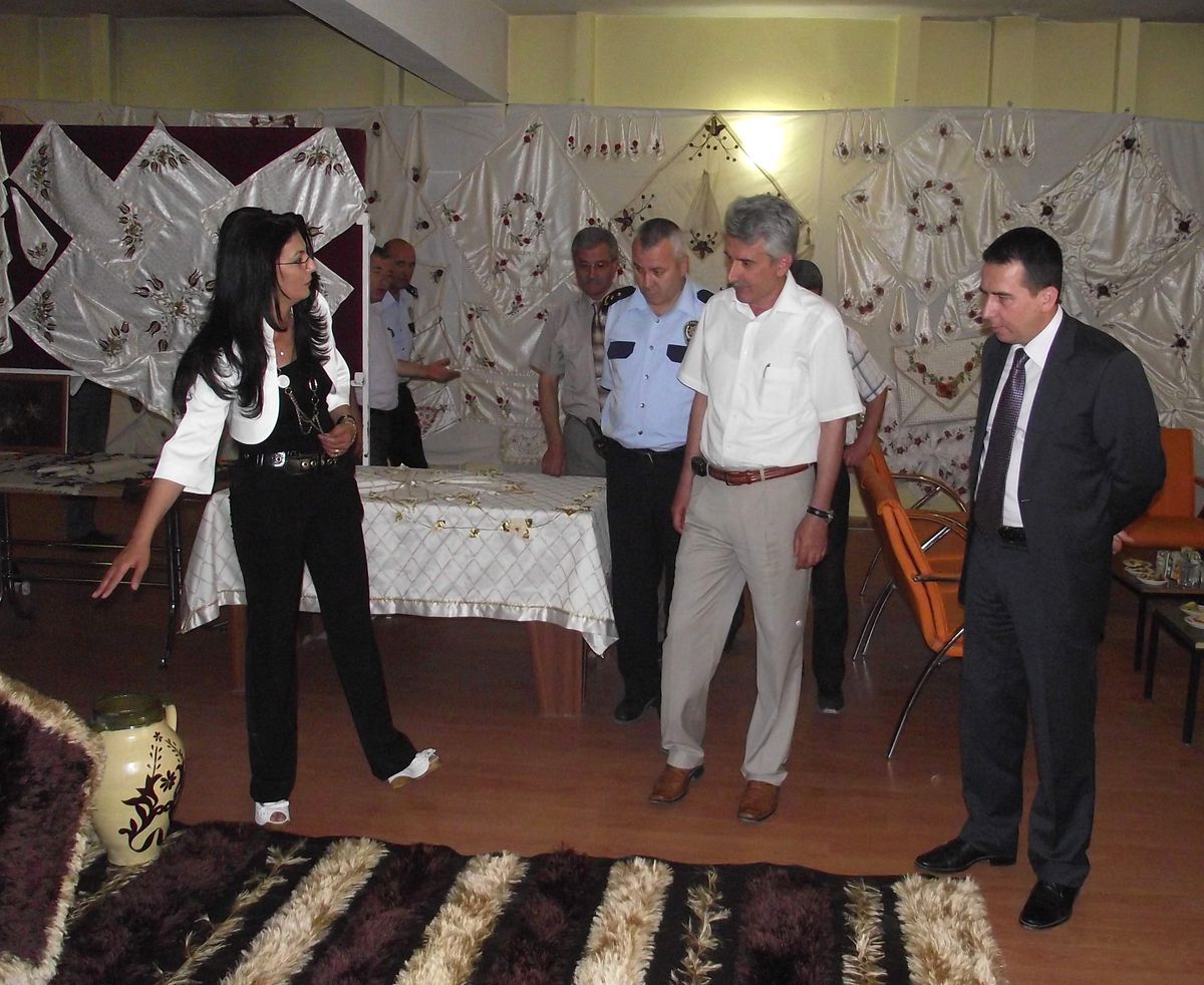 Kulu\'da Yıl Sonu Sergisi Açılışı
