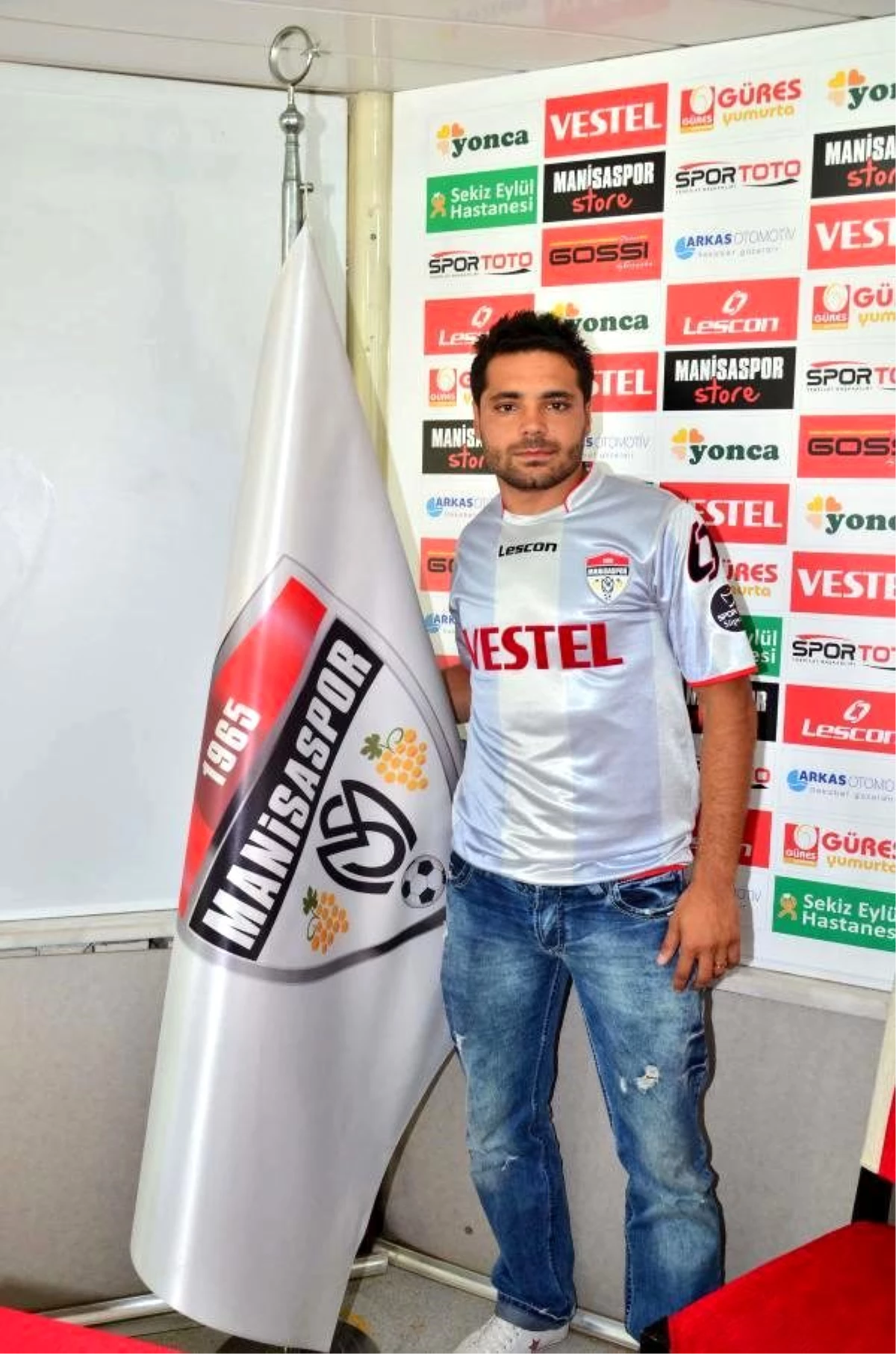 Manisaspor İsmail\'i Aldı