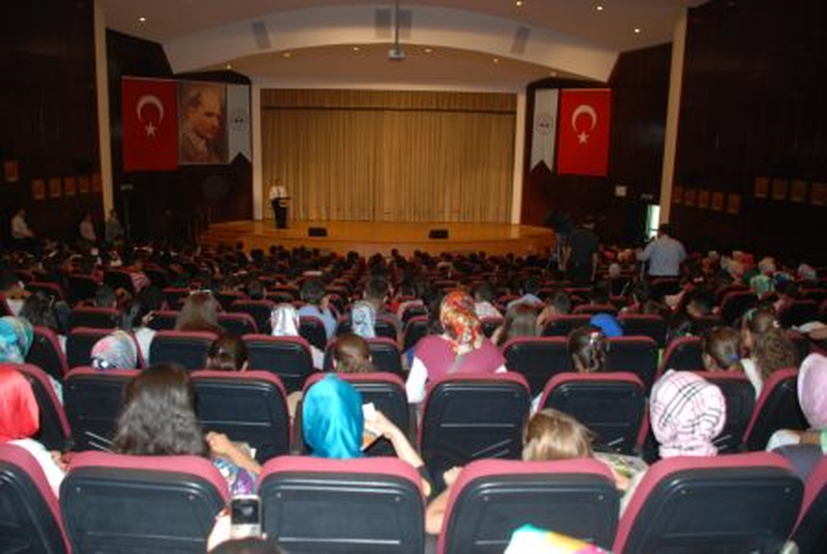 Özhaseki\'ye Sevgi Seli