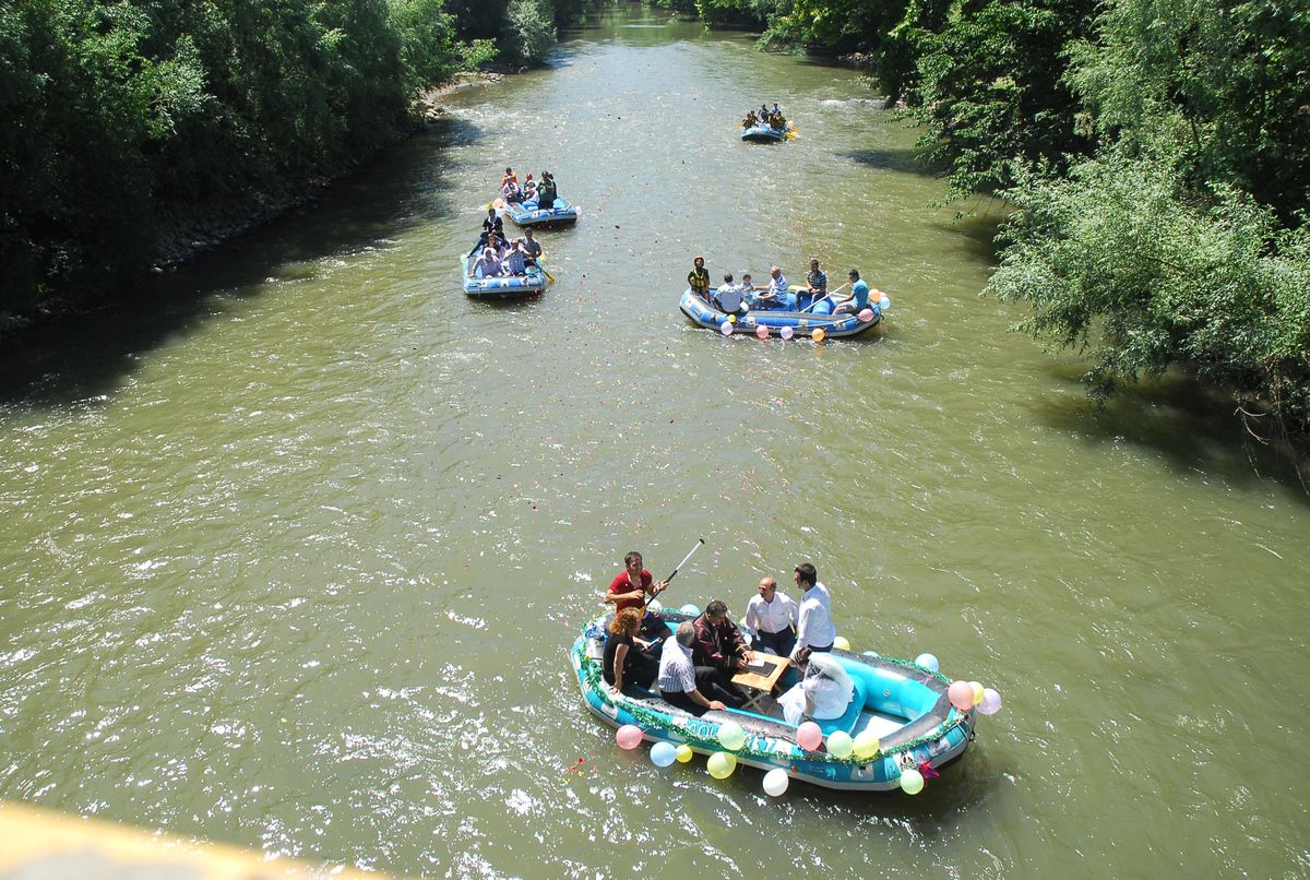 Rafting Eğitmeninden Botta Nikah