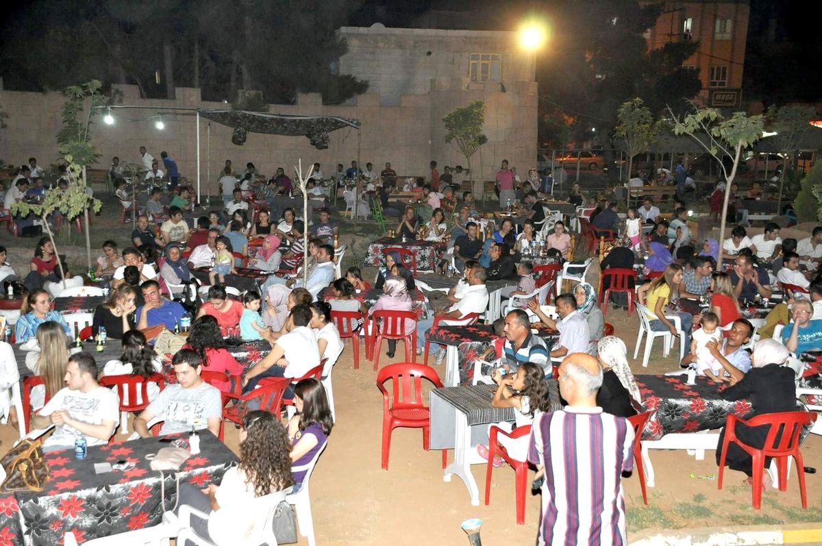 Sıra Gecesiyle Müzik Şöleni