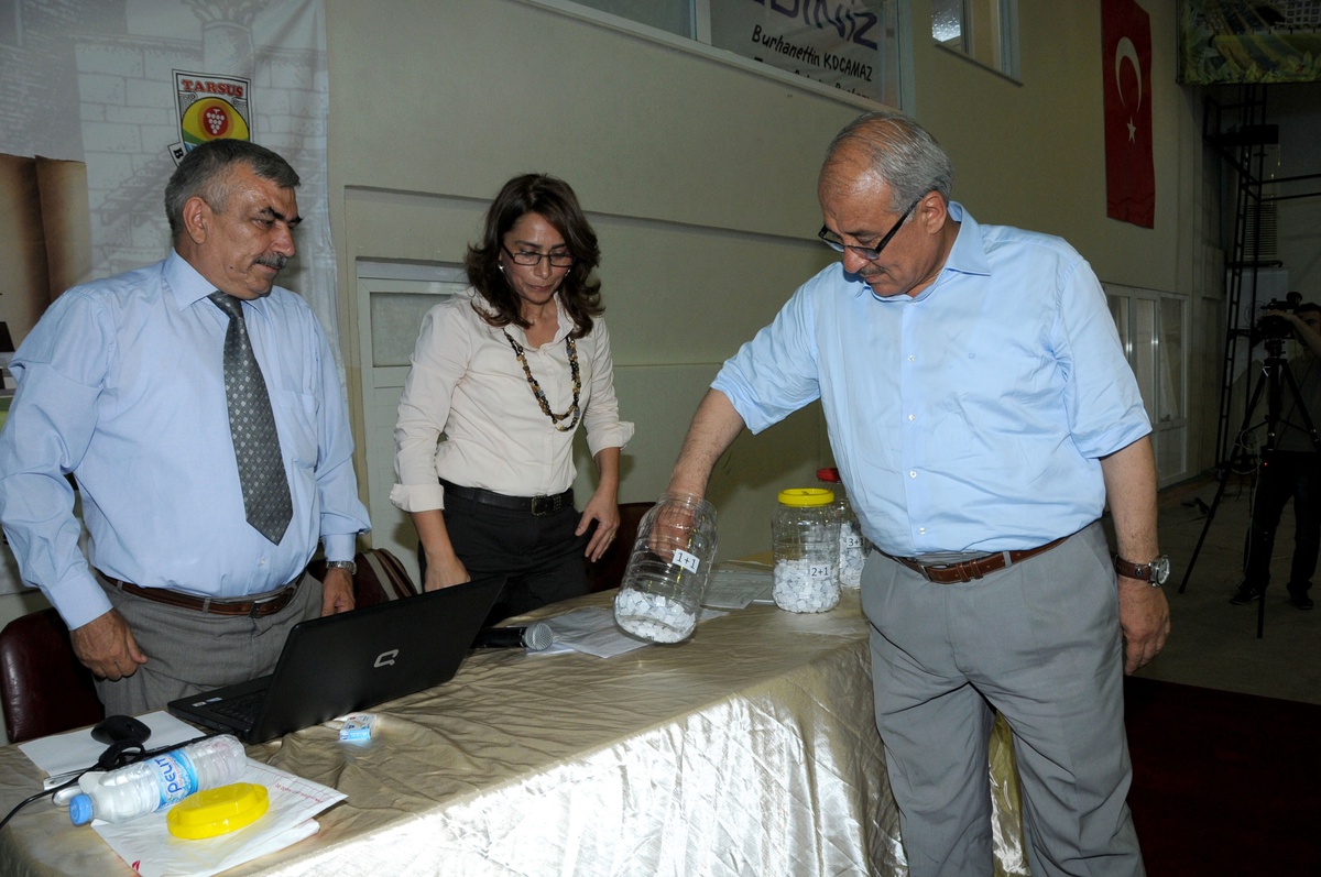 Tarsus\'ta Hürriyet Evler İçin Kura Çekimi Yapıldı