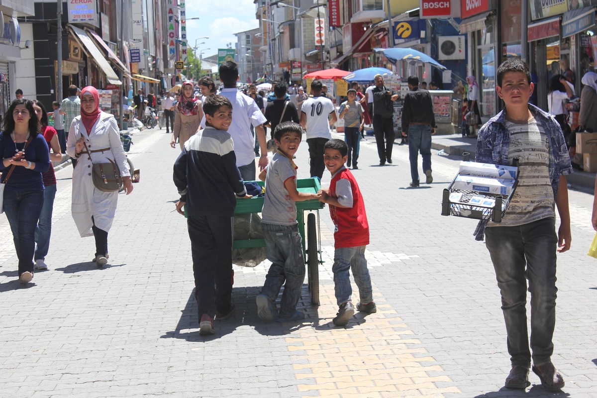 Yaz Tatili ile Birlikte Sokakta Çalışan Çocuk Sayısı Arttı