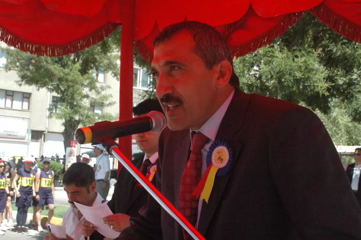 41. Balkan Ülkeleri Posta Dağıtıcıları Yürüyüş Yarışması Türkiye Finali Elazığ\'da Yapıldı