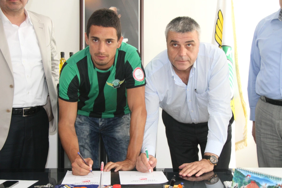 Akhisarspor Kaleci Evren ile 2 Yıllık Sözleşme İmzaladı