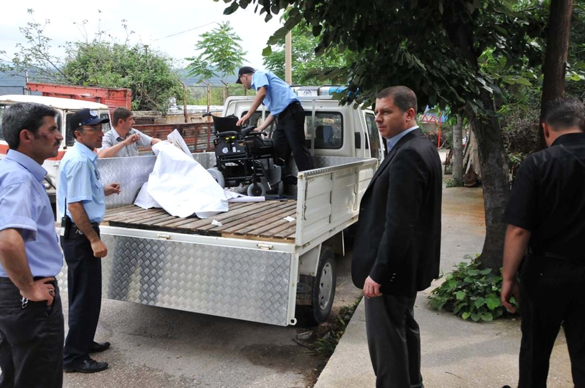 Akülü Sandalyeler Sahiplerine Ulaştı