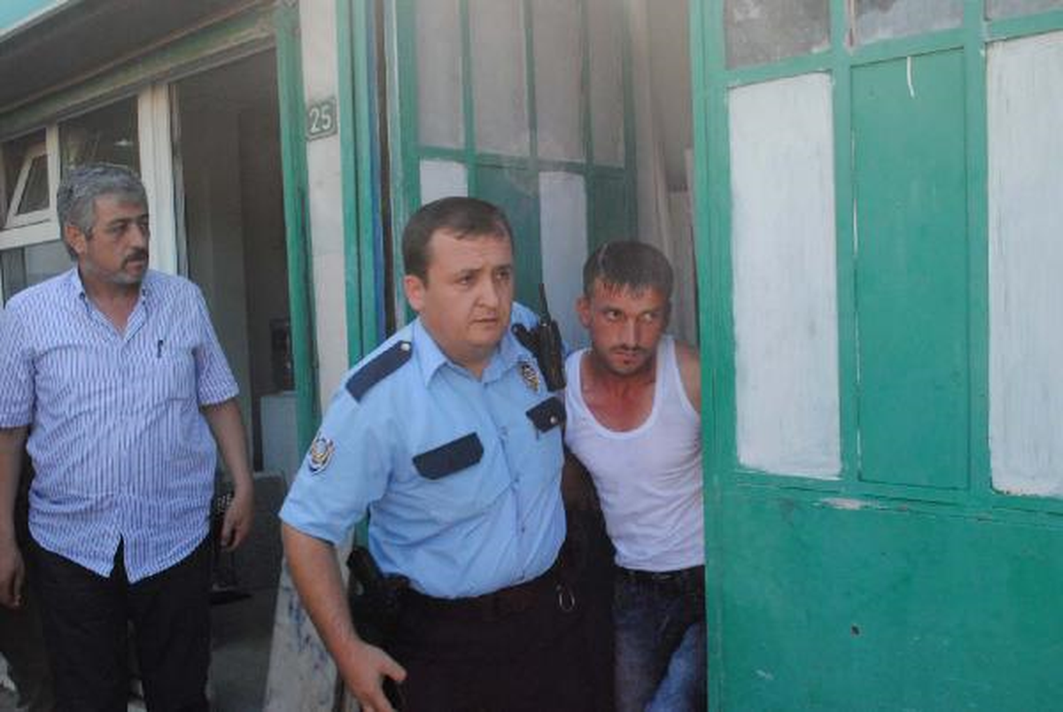 Babası İstediği Parayı Vermeyince Ateş Etti, Polis Alarma Geçti