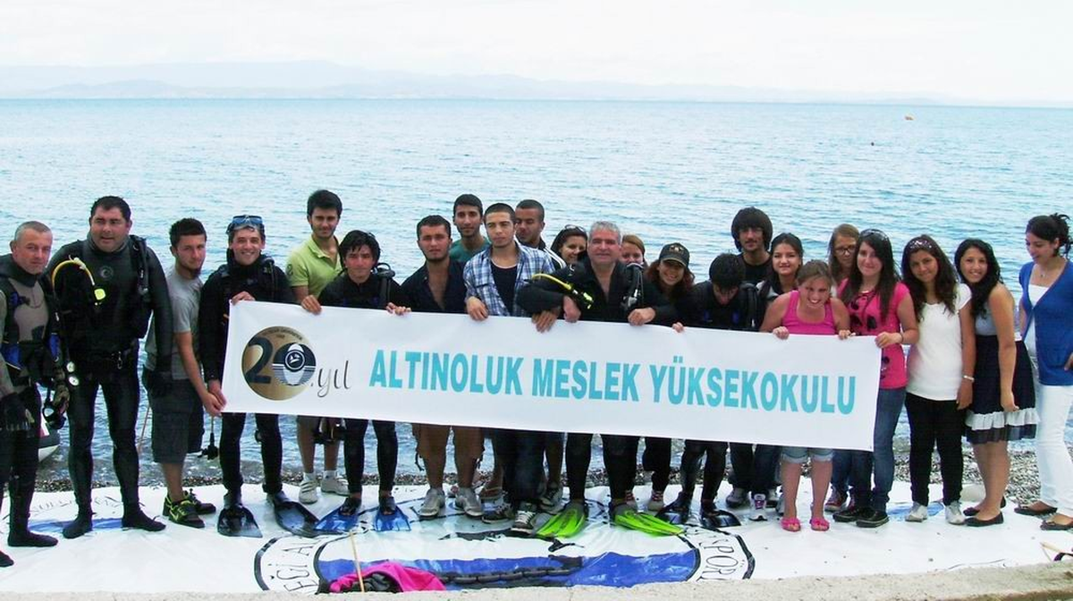 Balıkesir Üniversitesi'nin 20. Yılı, Altınoluk Myo'da Etkinliklerle Kutlandı