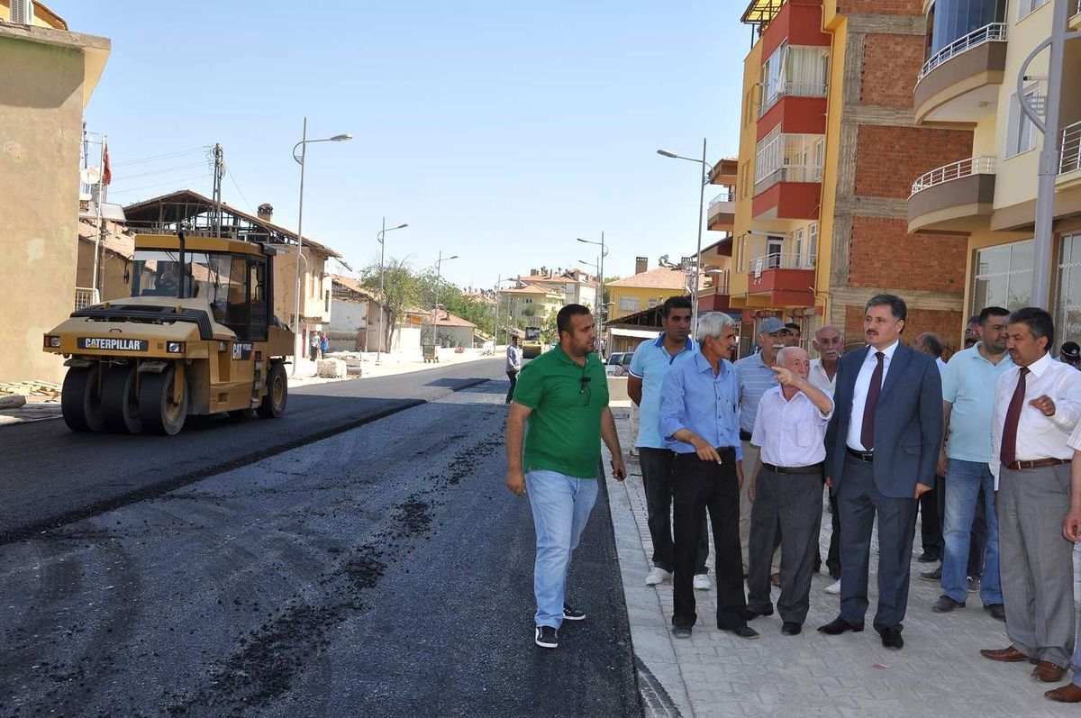 Başkan Çakır, Hasanbey Caddesi\'nde İncelemelerde Bulundu