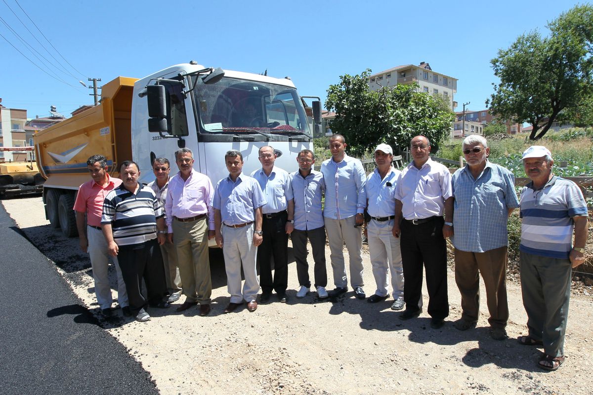 Başkan Köşker Asfaltlama Çalışmalarını İnceledi