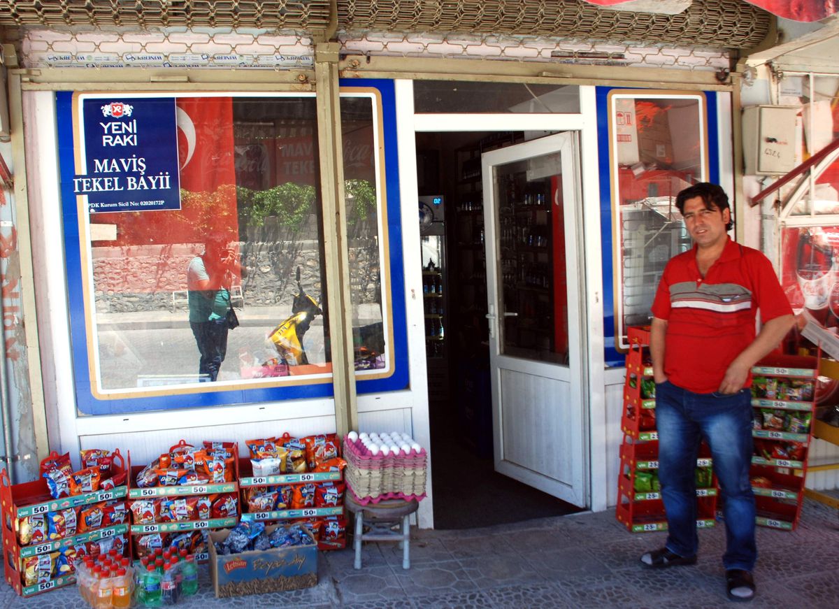 Besni\'de Tekel Bayii Soygunu