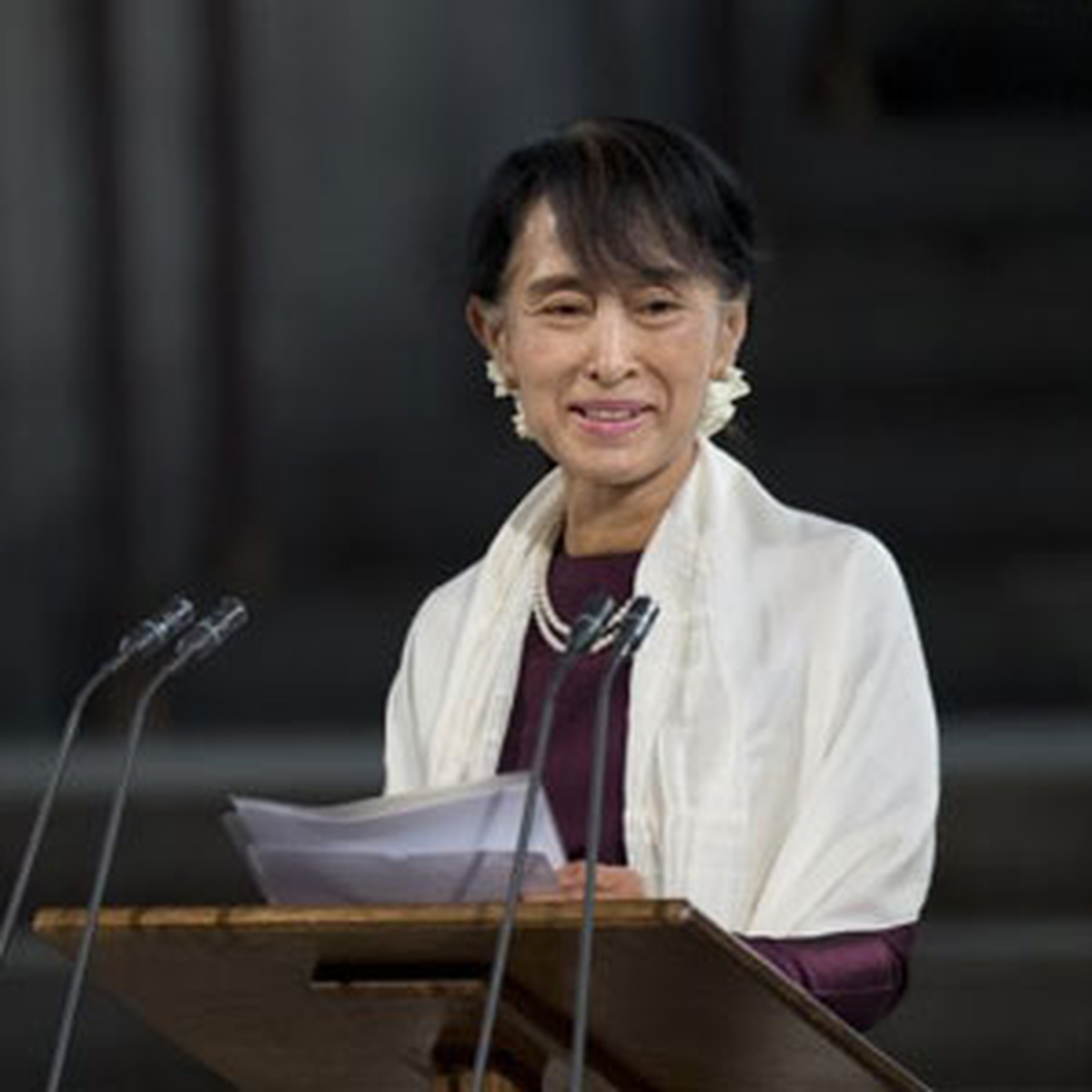 Burmalı Muhalif Lider Suu Kyi, İngiliz Parlamentosu\'nda Konuştu