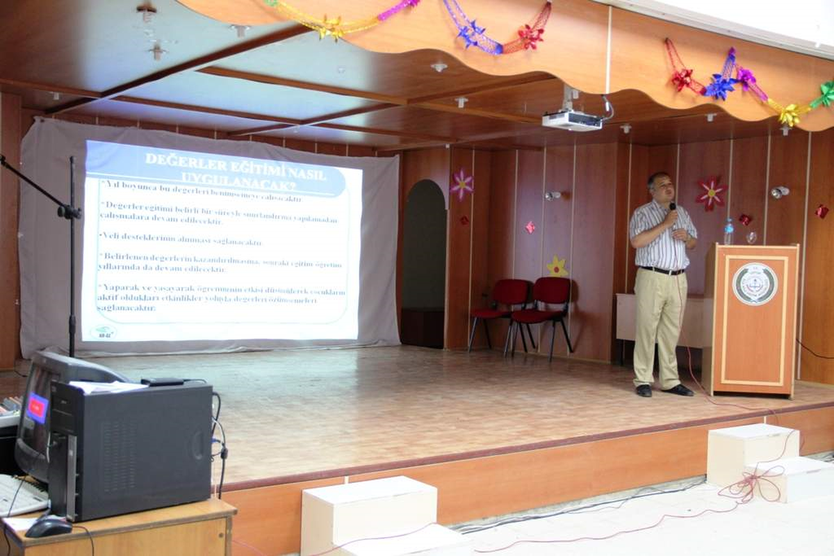 Çiftlik İlçesinde Değerler Eğitimi Semineri Yapıldı
