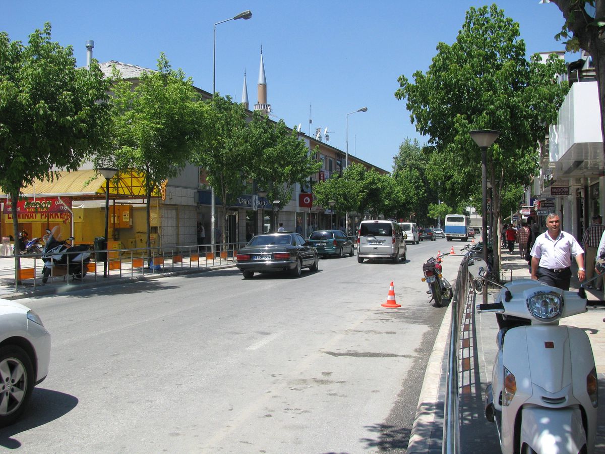 Düzce\'de İstanbul Caddesinde Ki Park Yasağı