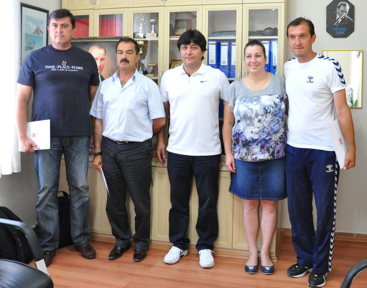 Federasyondan Bodrum\'da Voleybolu Destekleyen Okullara Teşekkür